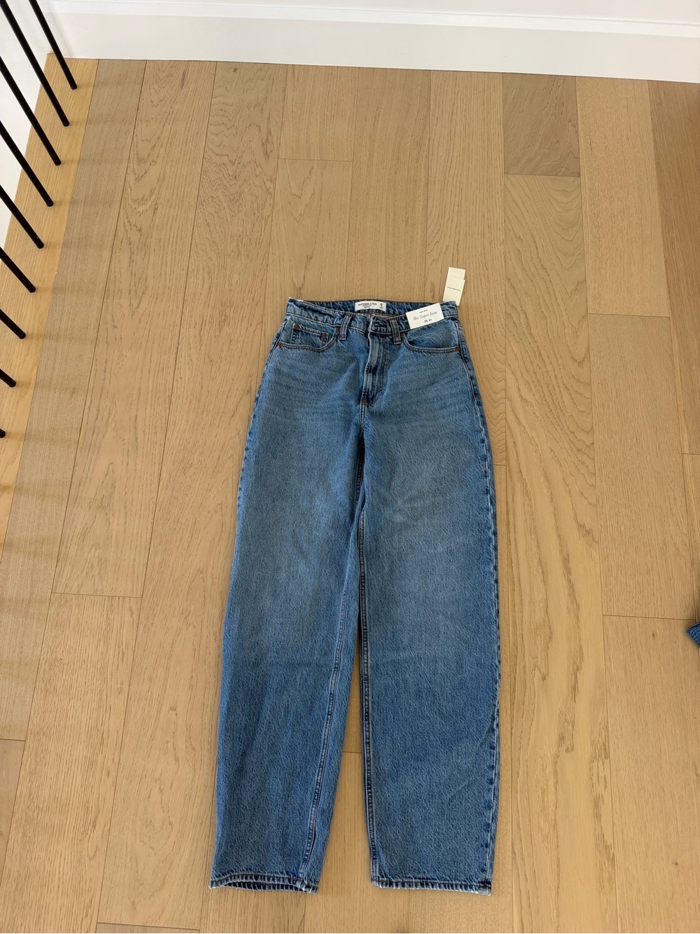 Abercrombie & Fitch Mid-Rise taper Leg Jeans in Blue Wash